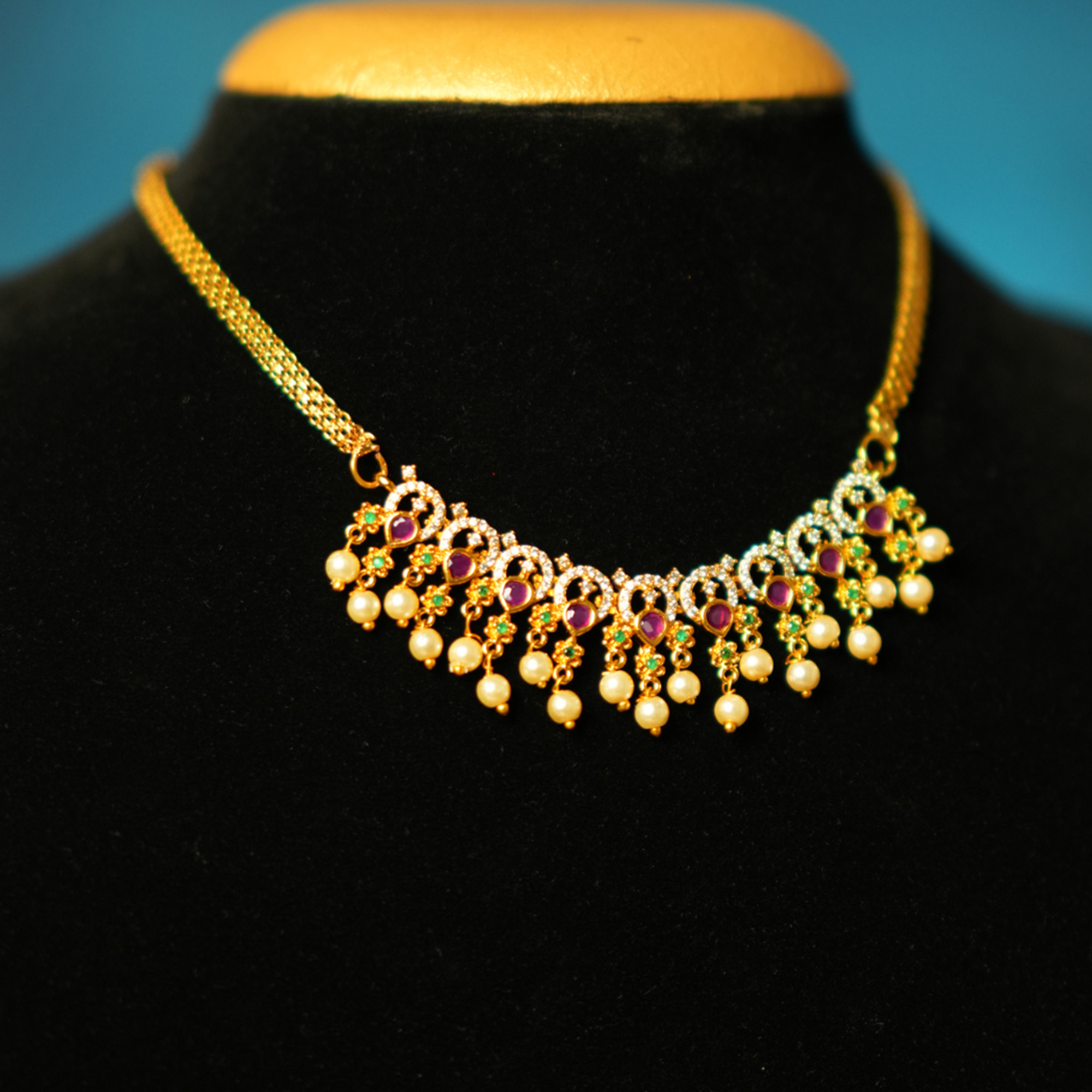 sklazo-elegant-pearl-drop-gold-necklace-set-1 Elegant Pearl Drop Gold Necklace Set on Jewellery Bust