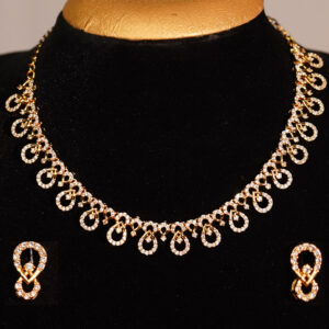 Elegant Teardrop Diamond Style Necklace Set Product Display