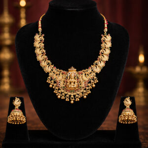 Traditional Antique Gold Bridal Necklace Set Product Display